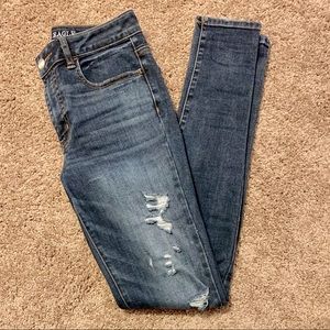 AE Hi Rise Ripped Jegging